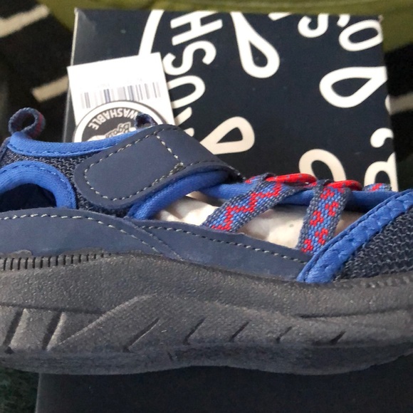 Sold out - Picture 5 of 7